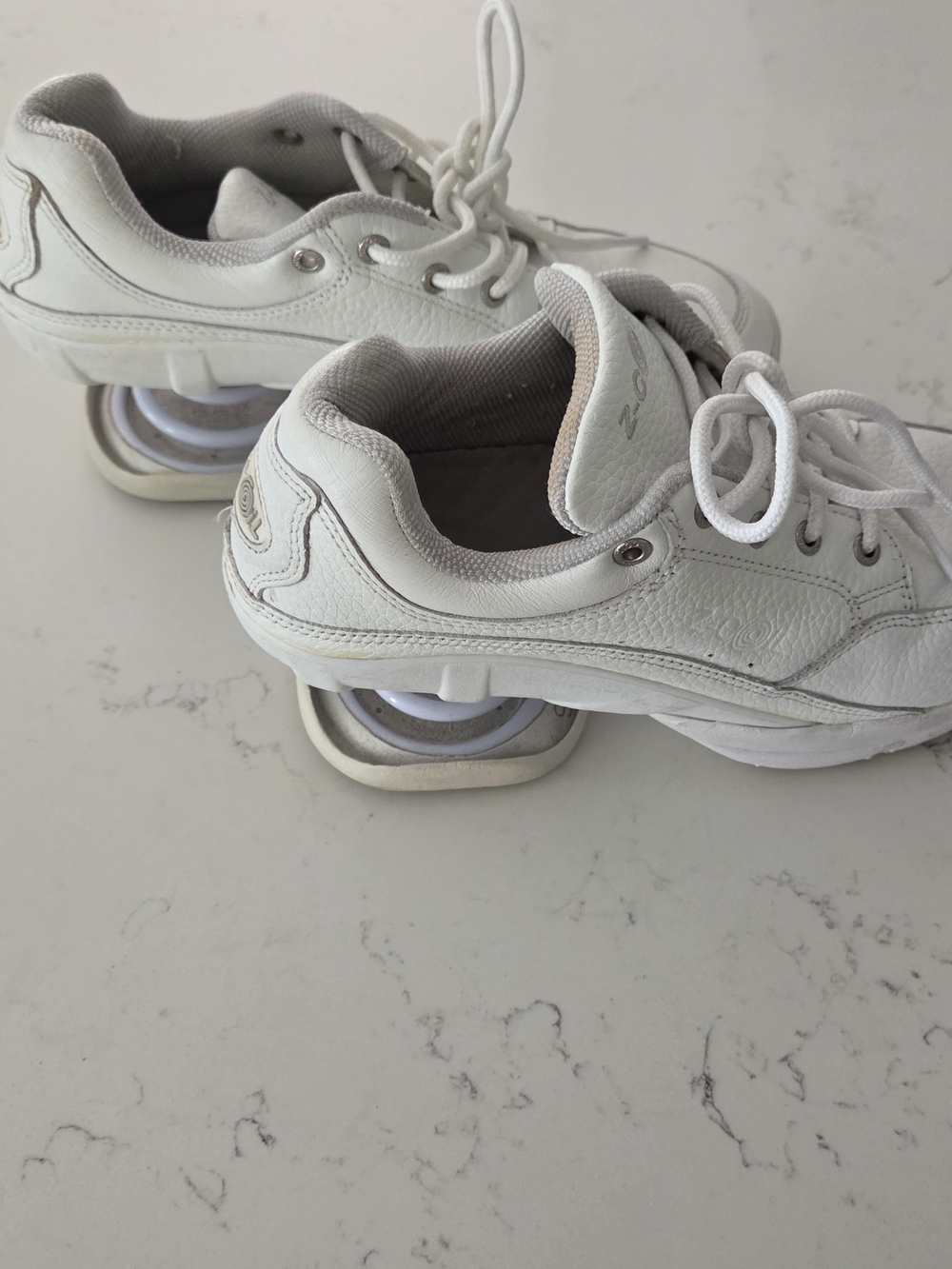 Title Z-CoiL White Leather Spring Heel Pain Relief Walking Shoes Women's 7 EU 38